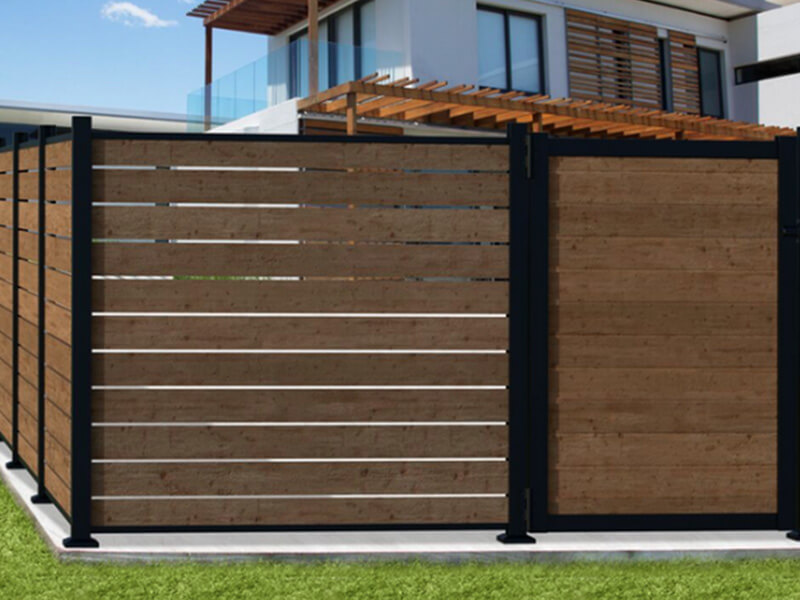 Residential Mixed Material Fence - Sarasota Florida