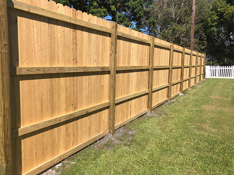 Charlotte County Florida wood privacy fencing