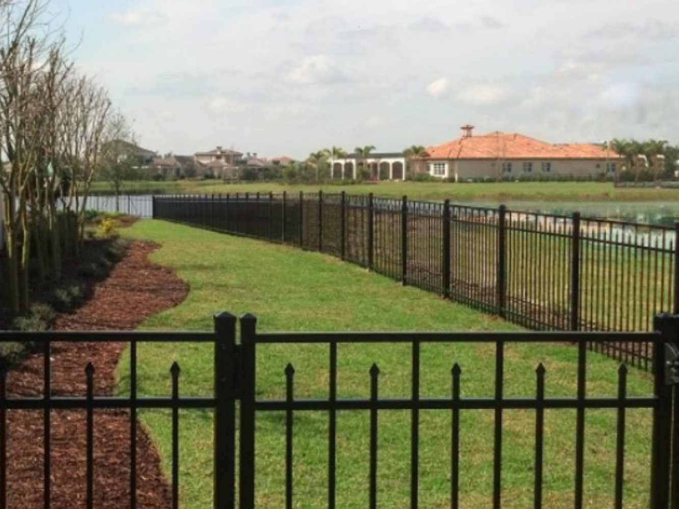 aluminum fence Gulf Gate Estates Florida