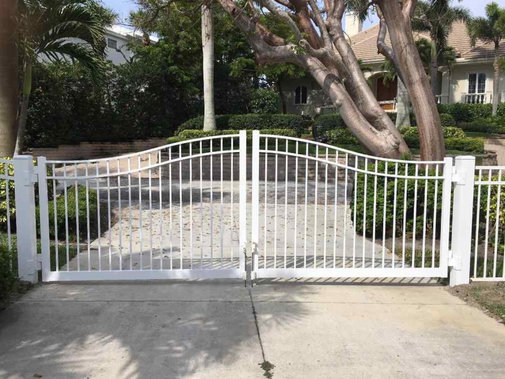 Longboat Key Florida residential fencing company
