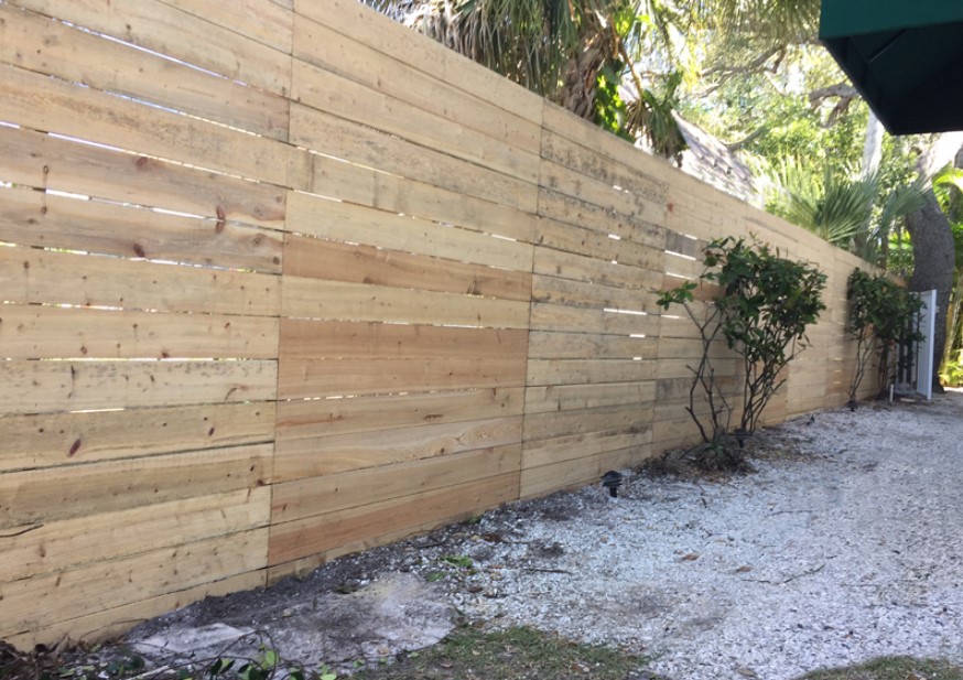 Sarasota County Florida wood privacy fencing